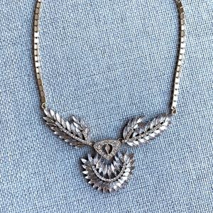 2/$25 - Jeweliq Crystal Statement Necklace
